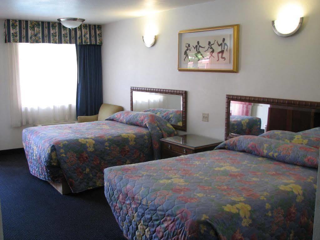 Rodeway Inn Santa Ana Exterior photo
